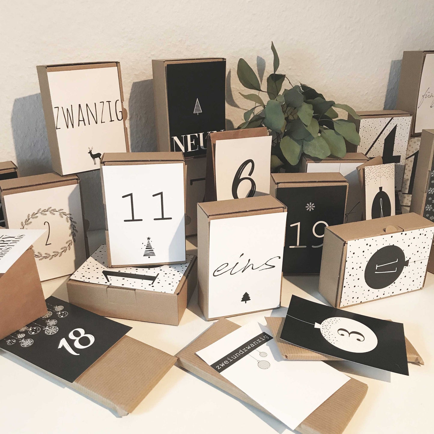 Adventskalender Karten black & white