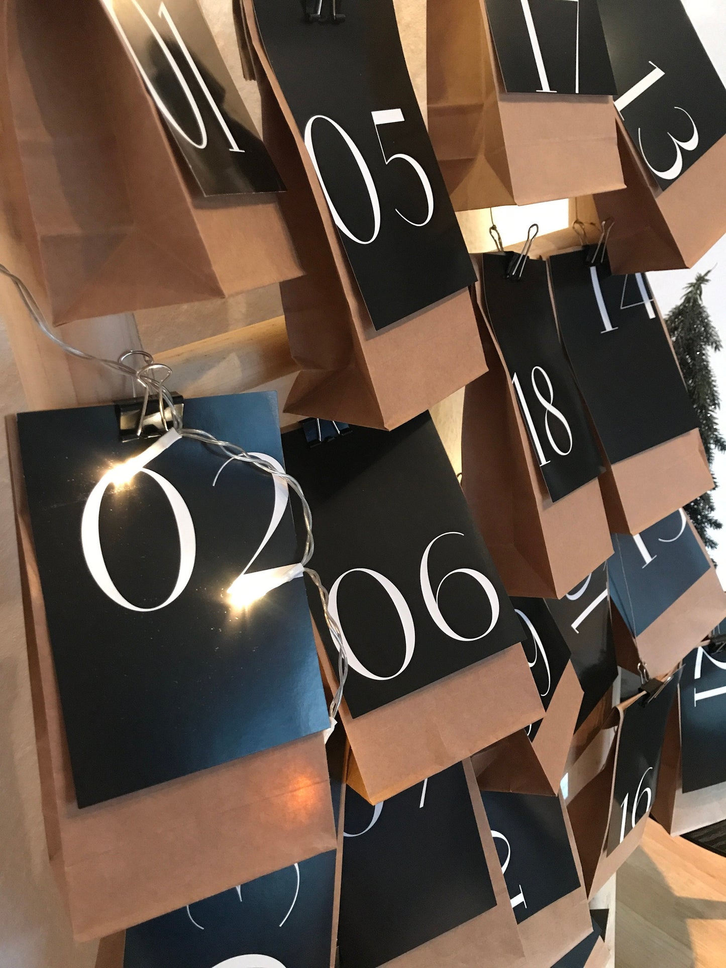 Adventskalender Karten Zahlen schwarz + weiß