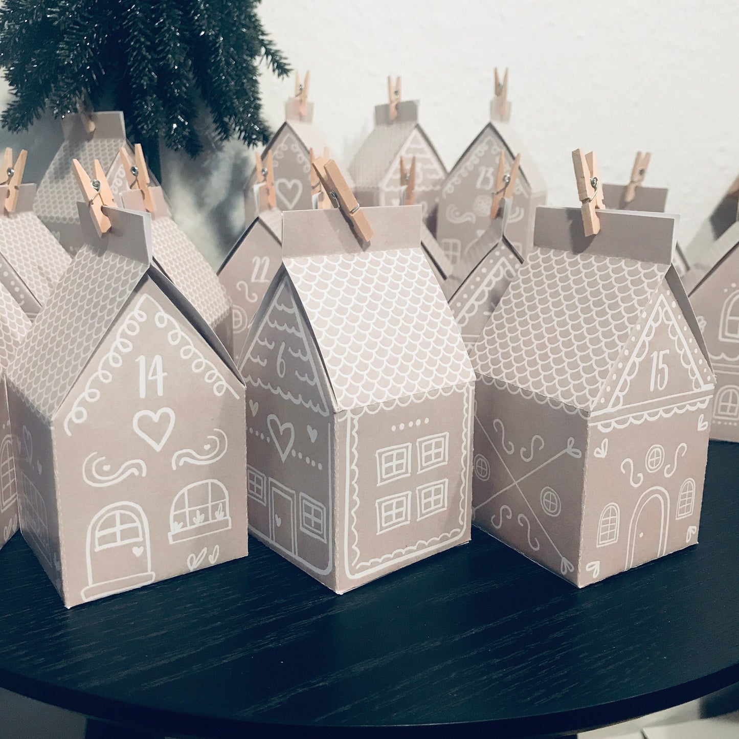 Adventskalender Häuschen Bastelset Lebkuchen