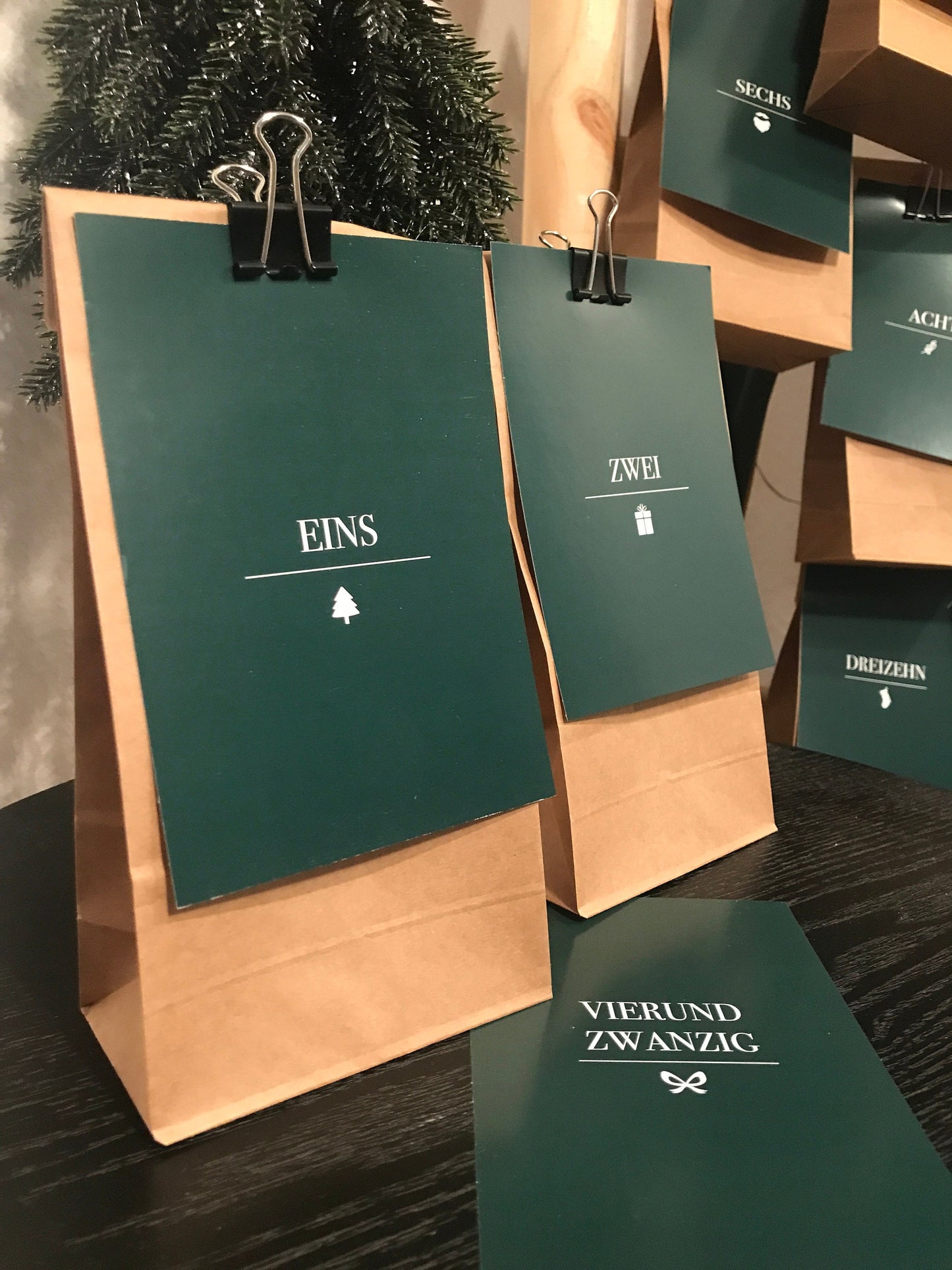 Adventskalender Karten Tannengrün