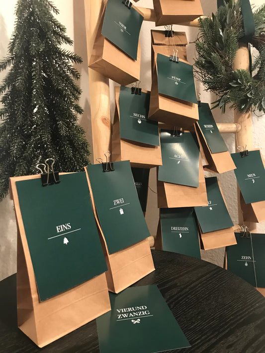 Adventskalender Karten Tannengrün